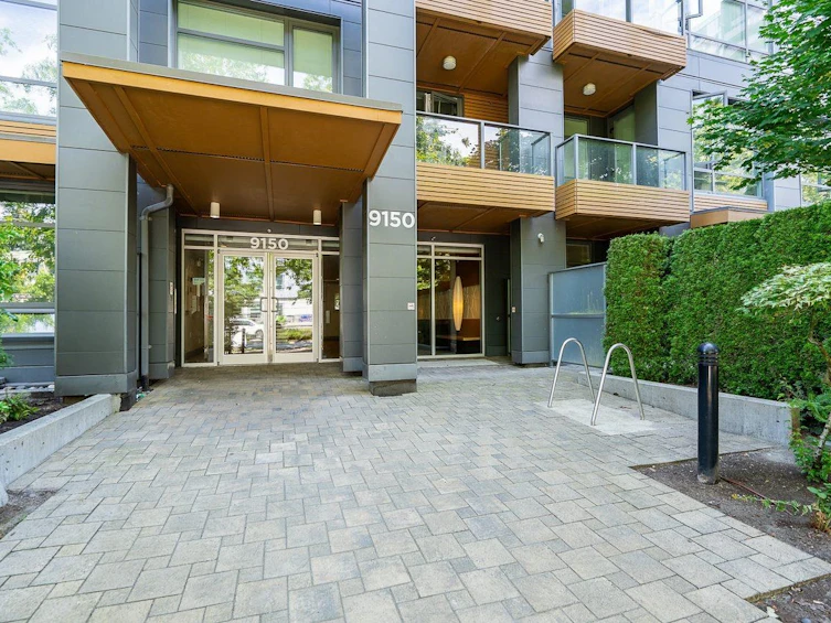 401-9150 University High Street, Burnaby, BC, V5A 0C5 - 36