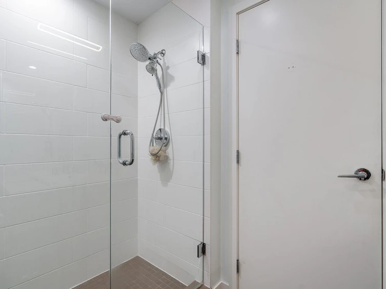 401-9150 University High Street, Burnaby, BC, V5A 0C5 - 28