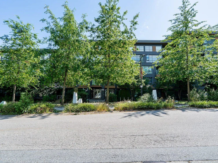 401-9150 University High Street, Burnaby, BC, V5A 0C5 - 39