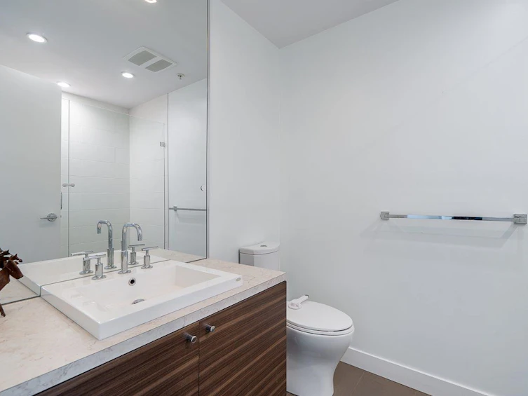 401-9150 University High Street, Burnaby, BC, V5A 0C5 - 27