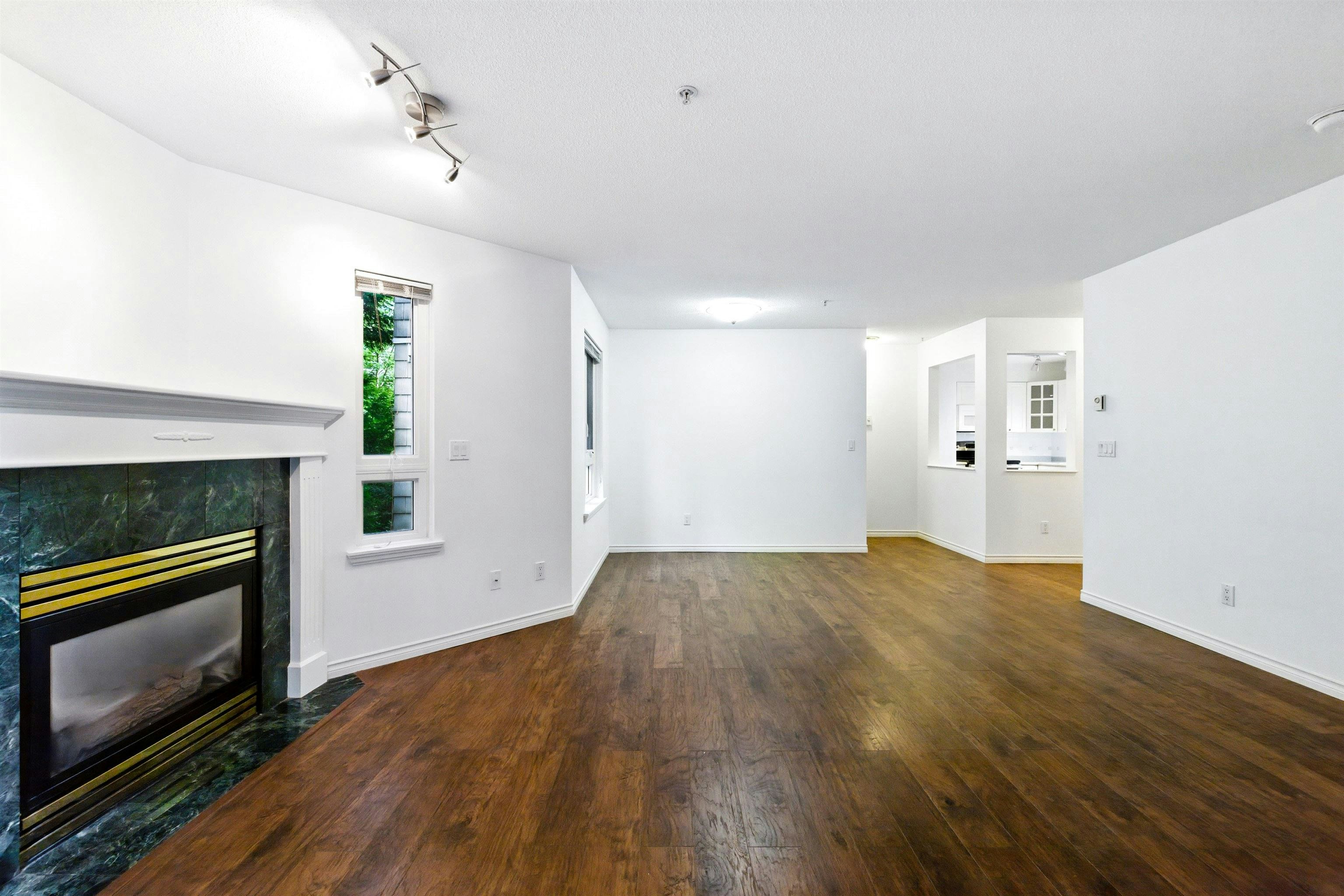 208-8100 Jones Road, Richmond, BC, V6Y 4B1 - 8