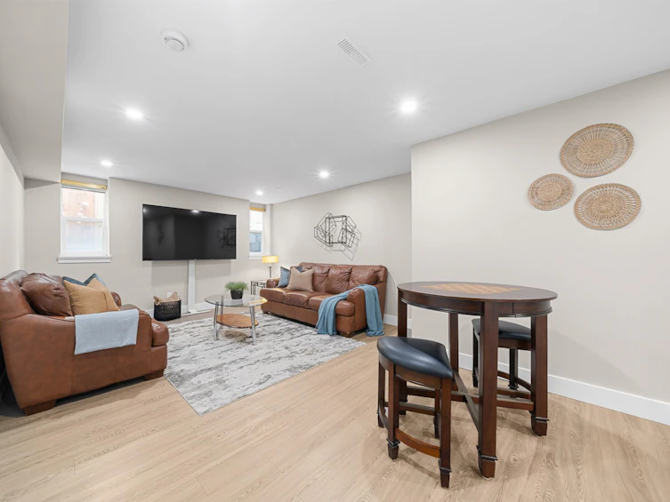 1818 Camelback Court, Coquitlam, BC, V3E 3K4 - 32
