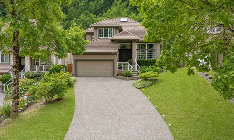 1818 Camelback Court