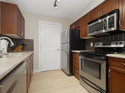 306-2038 Sandalwood Crescent - 2