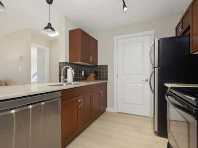 306-2038 Sandalwood Crescent - 4