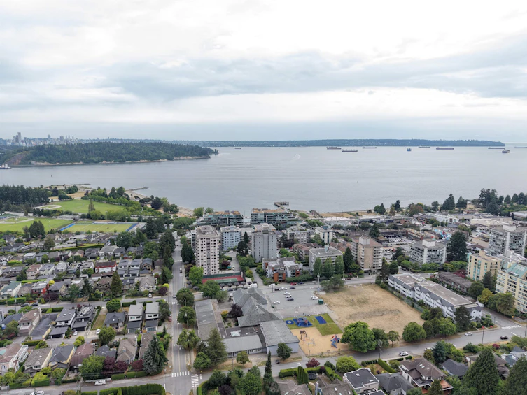 206-1340 Duchess Avenue, West Vancouver, BC, V7T 1H6 - 36