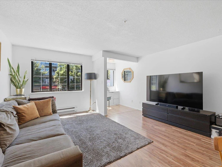 203-3368 Main Street, Vancouver, BC, V5V 3M7 - 3