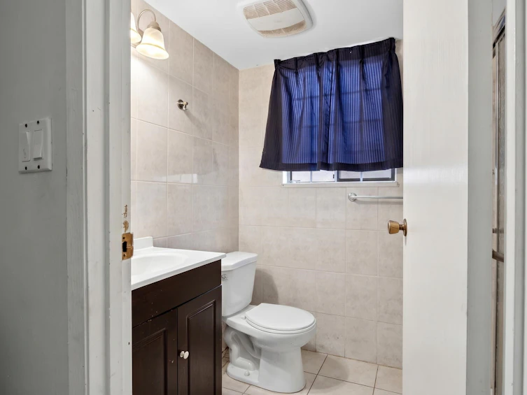 2871 E 18th Avenue, Vancouver, BC, V5M 2R1 - 16