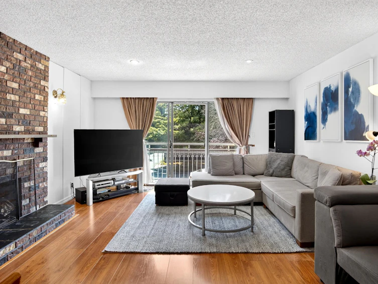 2871 E 18th Avenue, Vancouver, BC, V5M 2R1 - 2