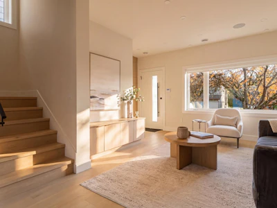 2-1937 Templeton Drive - 4
