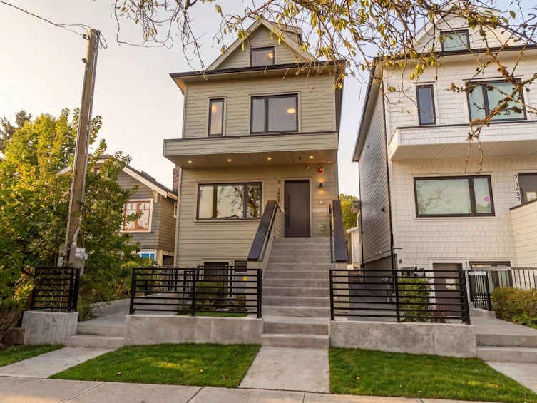 2-1937 Templeton Drive, Vancouver, BC, V5N 4V9 - 2