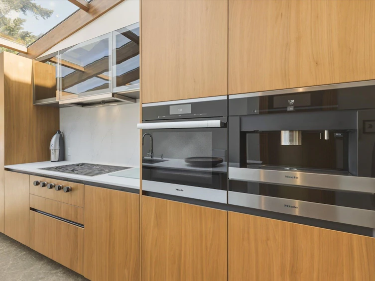 647 Prior Street, Vancouver, BC, V6A 2G7 - 4