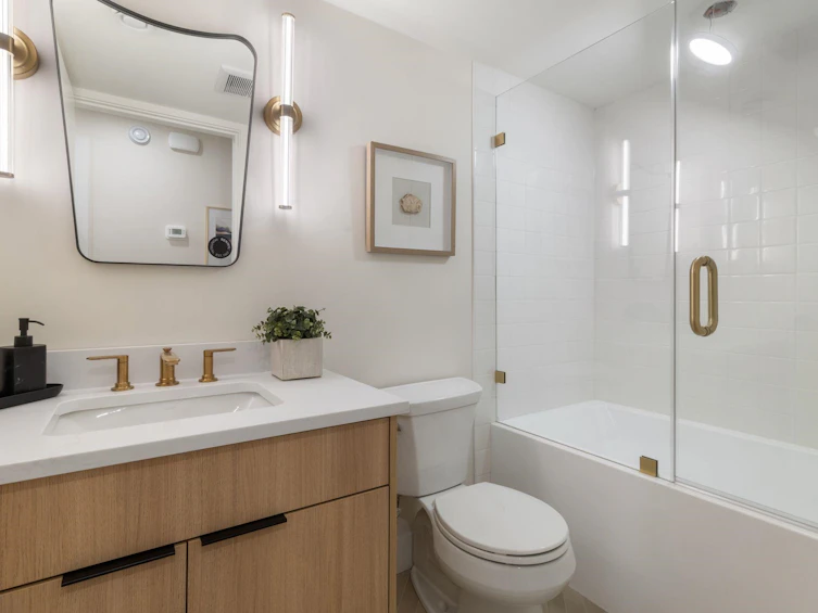 1-1937 Templeton Drive, Vancouver, BC, V5N 4V9 - 13