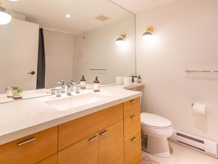 822 W 6th Avenue, Vancouver, BC, V5Z 1A6 - 12