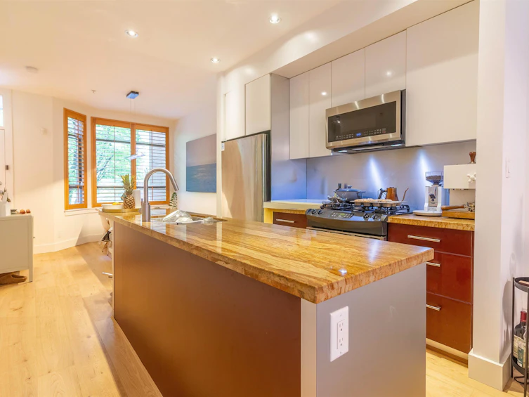 822 W 6th Avenue, Vancouver, BC, V5Z 1A6 - 9