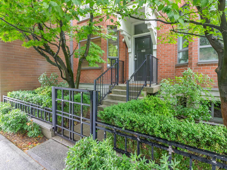 822 W 6th Avenue, Vancouver, BC, V5Z 1A6