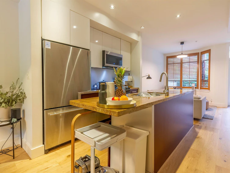 822 W 6th Avenue, Vancouver, BC, V5Z 1A6 - 8
