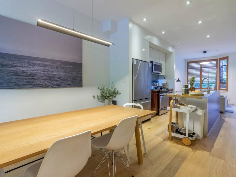 822 W 6th Avenue, Vancouver, BC, V5Z 1A6 - 2