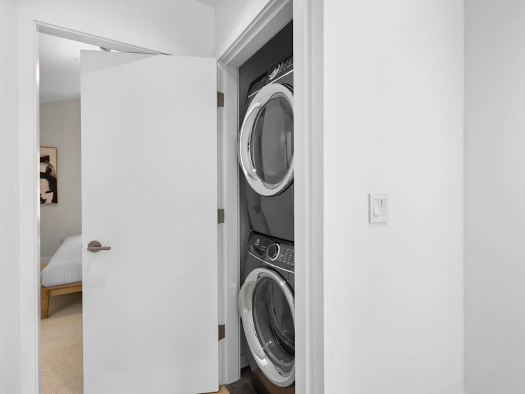 2518 W 3rd Avenue, Vancouver, BC, V6K 1M1 - 24