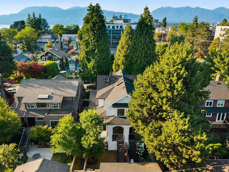 2518 W 3rd Avenue, Vancouver, BC, V6K 1M1 - 35