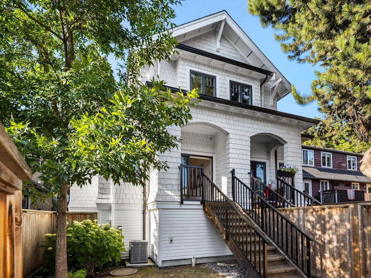 2518 W 3rd Avenue, Vancouver, BC, V6K 1M1 - 28