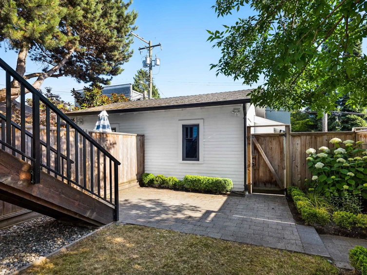 2518 W 3rd Avenue, Vancouver, BC, V6K 1M1 - 30