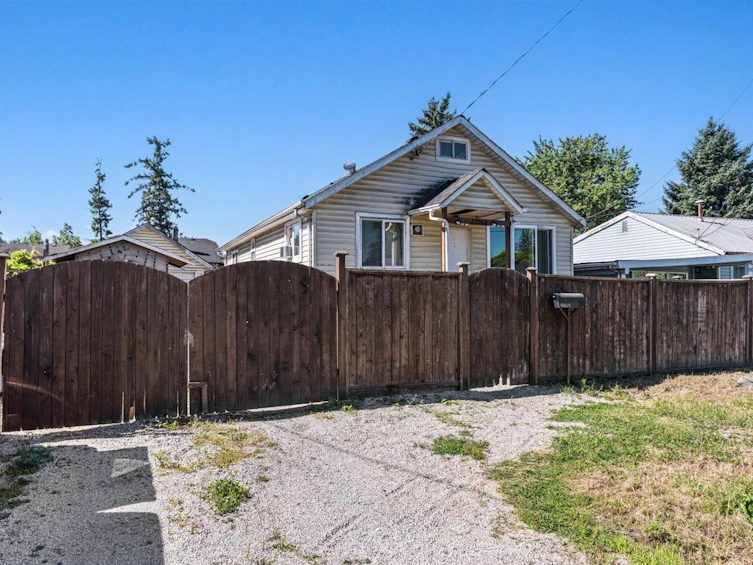 12768 112b Avenue, Surrey, BC, V3V 3L6 - 3