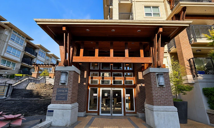 212-6828 Eckersley Road