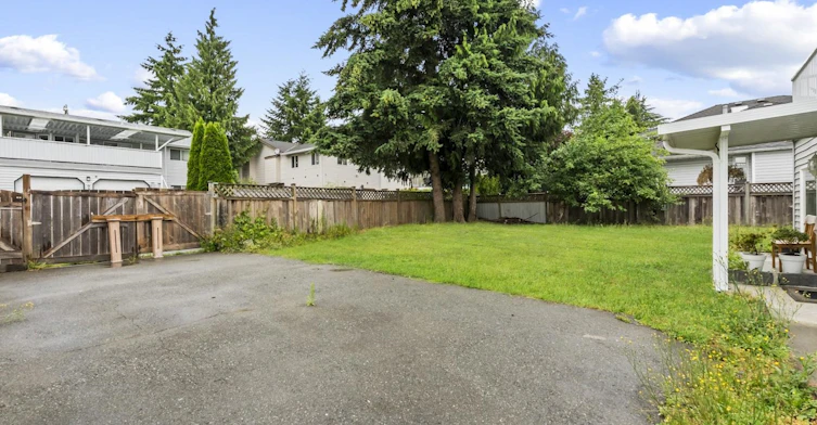 9335 152a Street, Surrey, BC, V3R 0E6 - 38