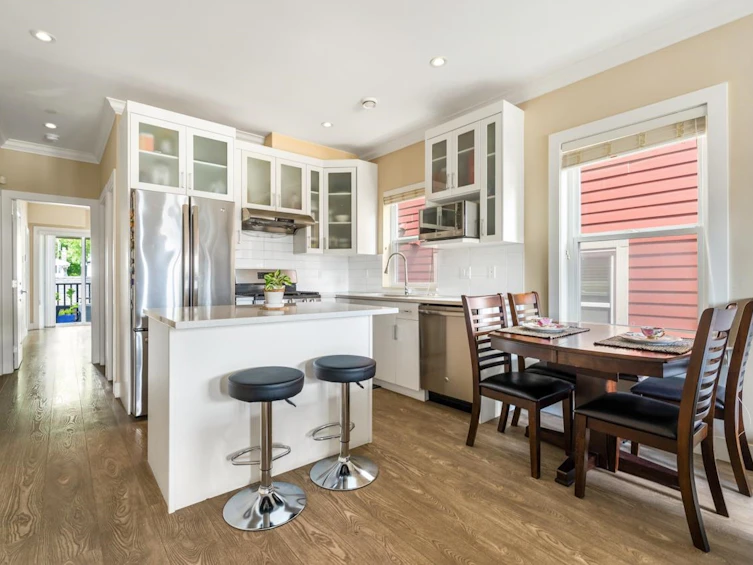 201-4577 Slocan Street, Vancouver, BC, V5R 1Z8 - 8