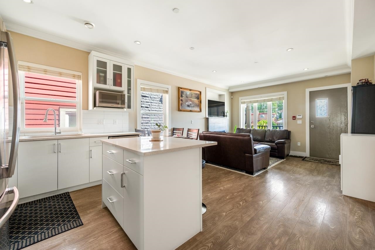 201-4577 Slocan Street, Vancouver, BC, V5R 1Z8 - 6
