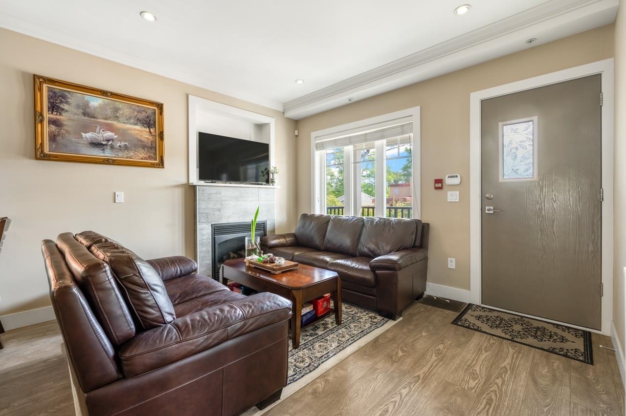 201-4577 Slocan Street, Vancouver, BC, V5R 1Z8 - 17