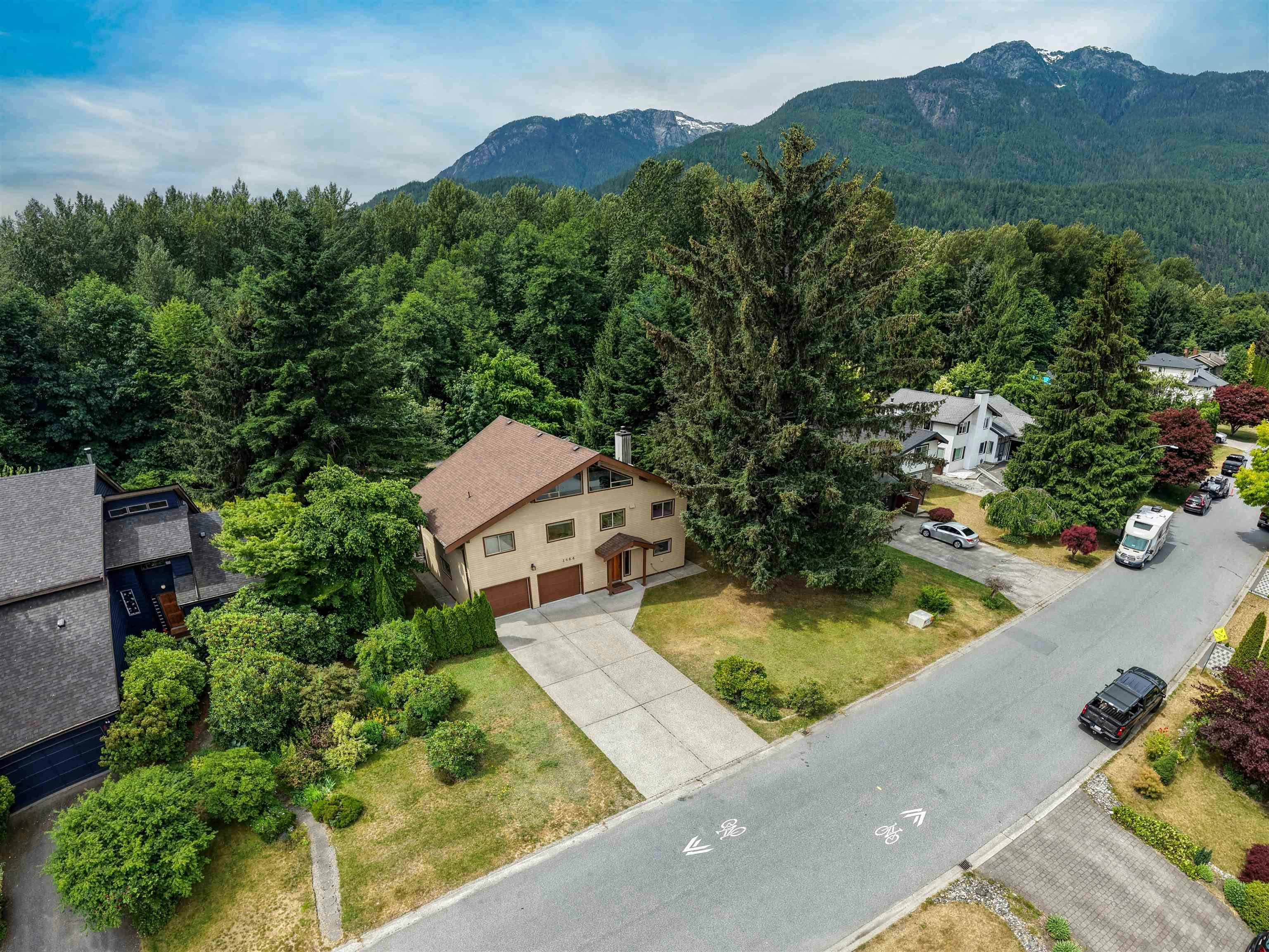 1464 Maple Crescent, Squamish, BC, V0N 1H0