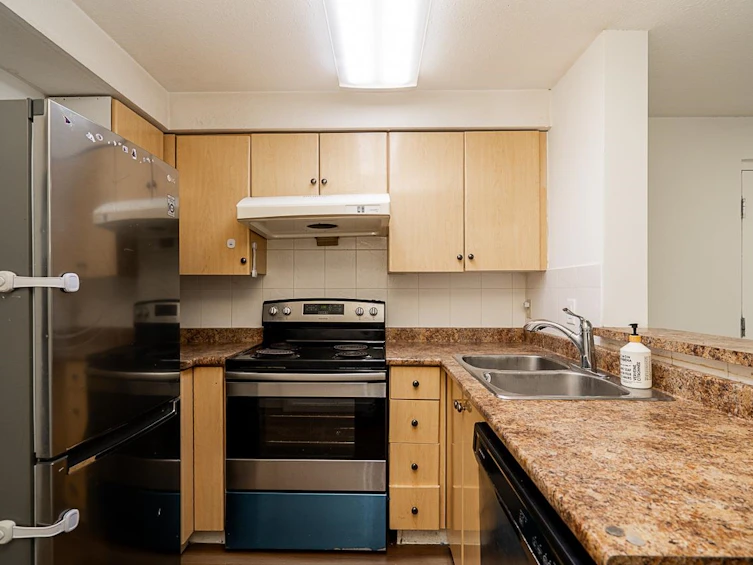 210-9278 120 Street, Surrey, BC, V3W 4B8 - 11