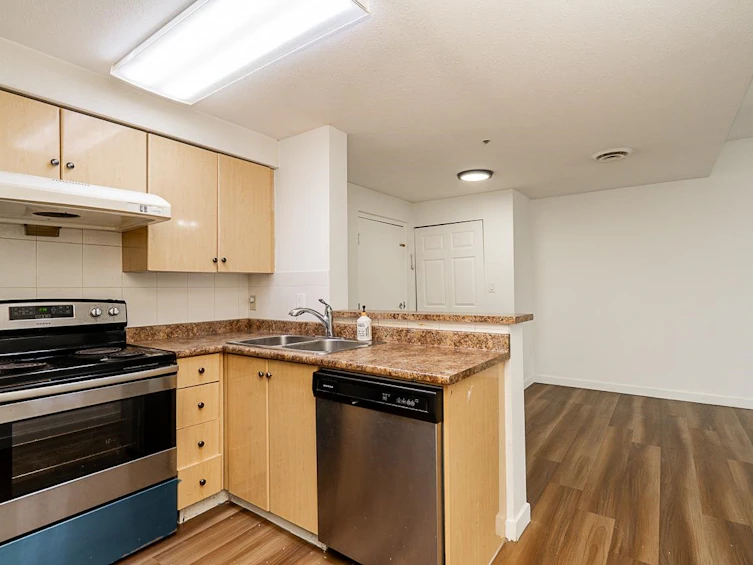 210-9278 120 Street, Surrey, BC, V3W 4B8 - 12
