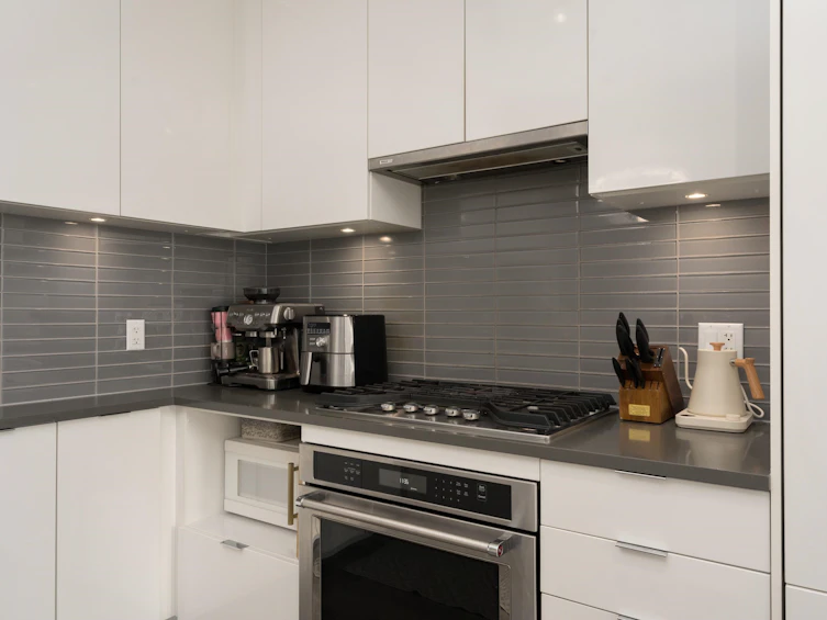 215-9388 Tomicki Avenue, Richmond, BC, V6X 0P1 - 9