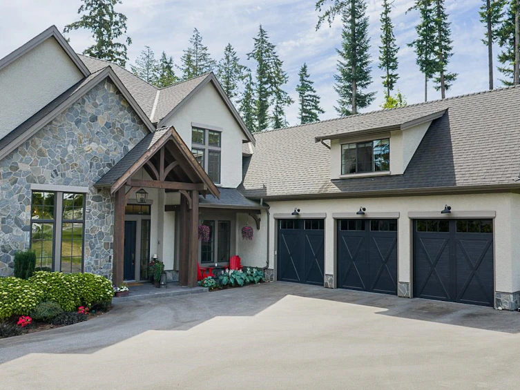 142 208 Street, Langley, BC, V2Z 1T7 - 2