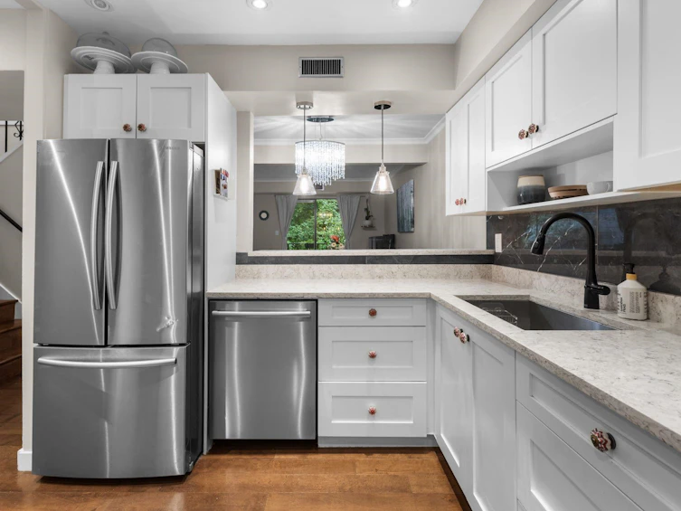 1934 Goleta Drive, Burnaby, BC, V5A 1P6 - 3