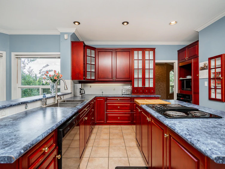 3170 Hallam Court, Coquitlam, BC, V3E 3C3 - 6