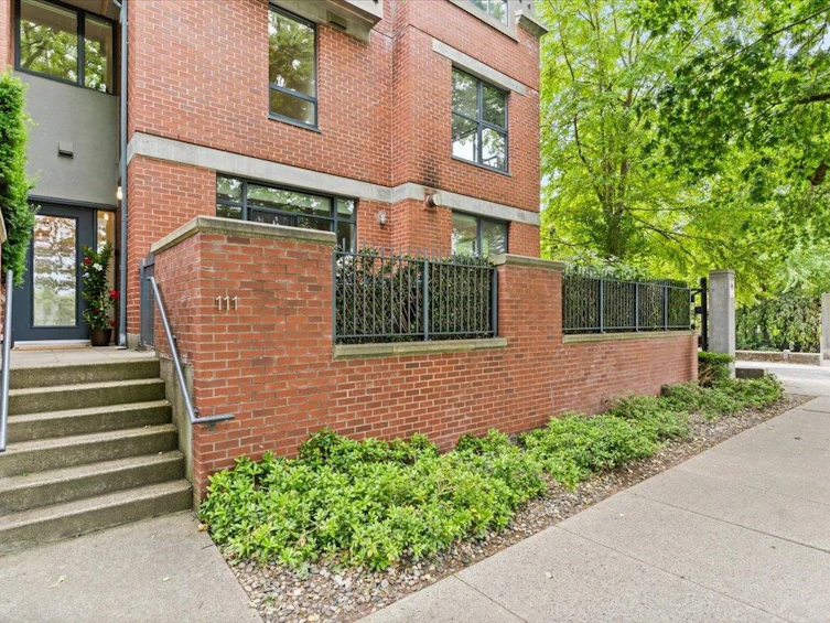 111-2688 Vine Street, Vancouver, BC, V6K 4T6 - 32