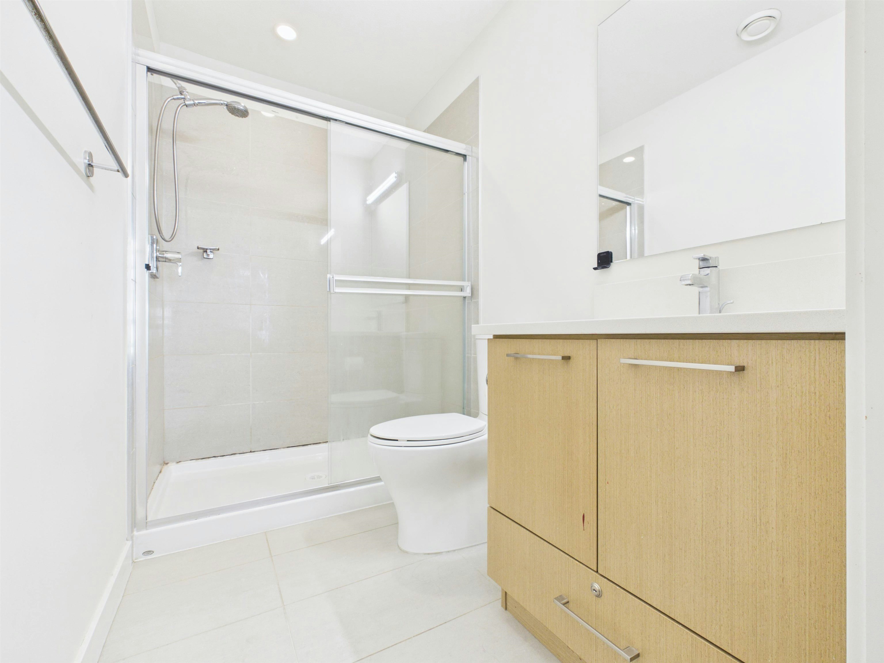 303-5981 Gray Avenue, Vancouver, BC, V6S 0G1 - 16