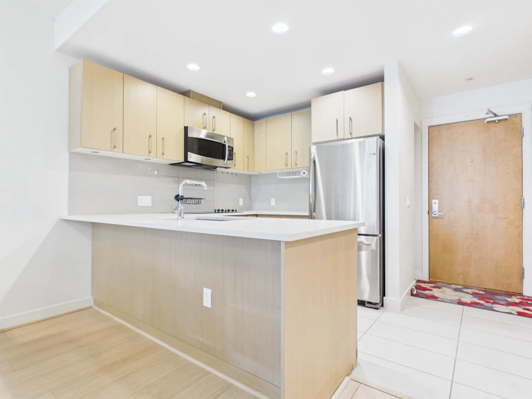303-5981 Gray Avenue, Vancouver, BC, V6S 0G1 - 3