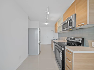 3305-13688 100 Avenue - 5