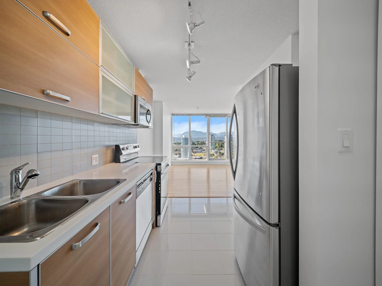3305-13688 100 Avenue, Surrey, BC, V3T 0G5 - 6