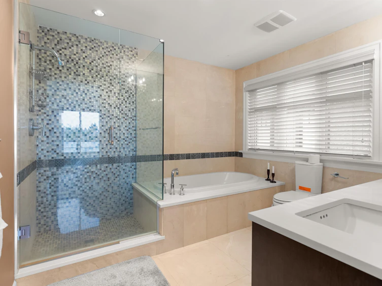 1041 W 58th Avenue, Vancouver, BC, V6P 1V9 - 18
