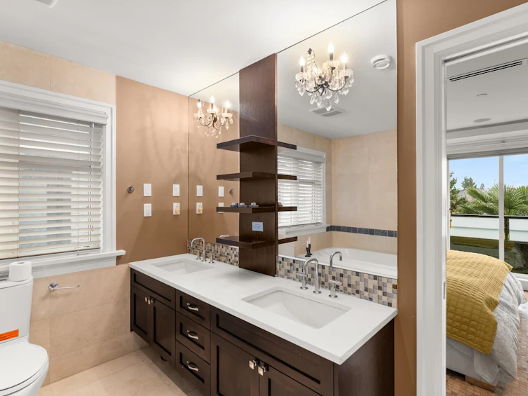 1041 W 58th Avenue, Vancouver, BC, V6P 1V9 - 17