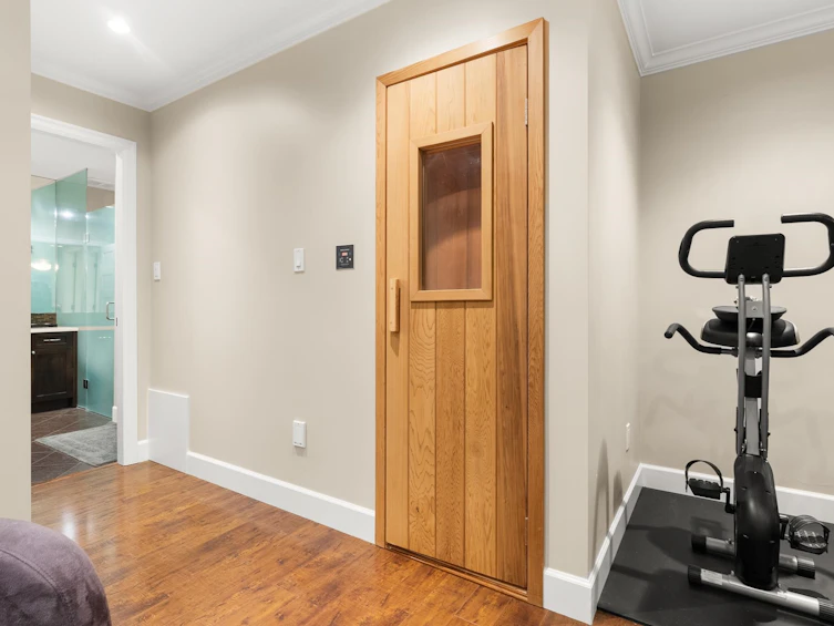 1041 W 58th Avenue, Vancouver, BC, V6P 1V9 - 31