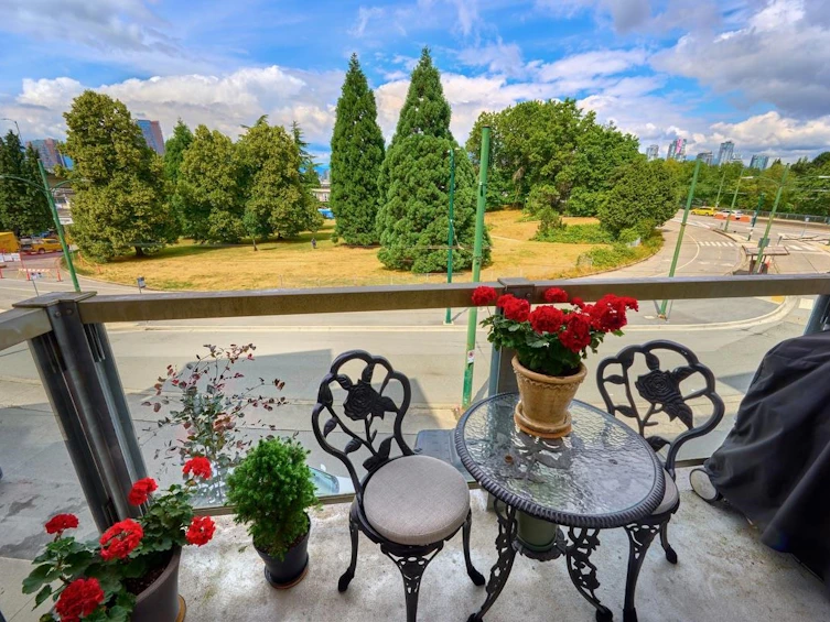 205-1529 W 6 Avenue, Vancouver, BC, V6J 1R1 - 18