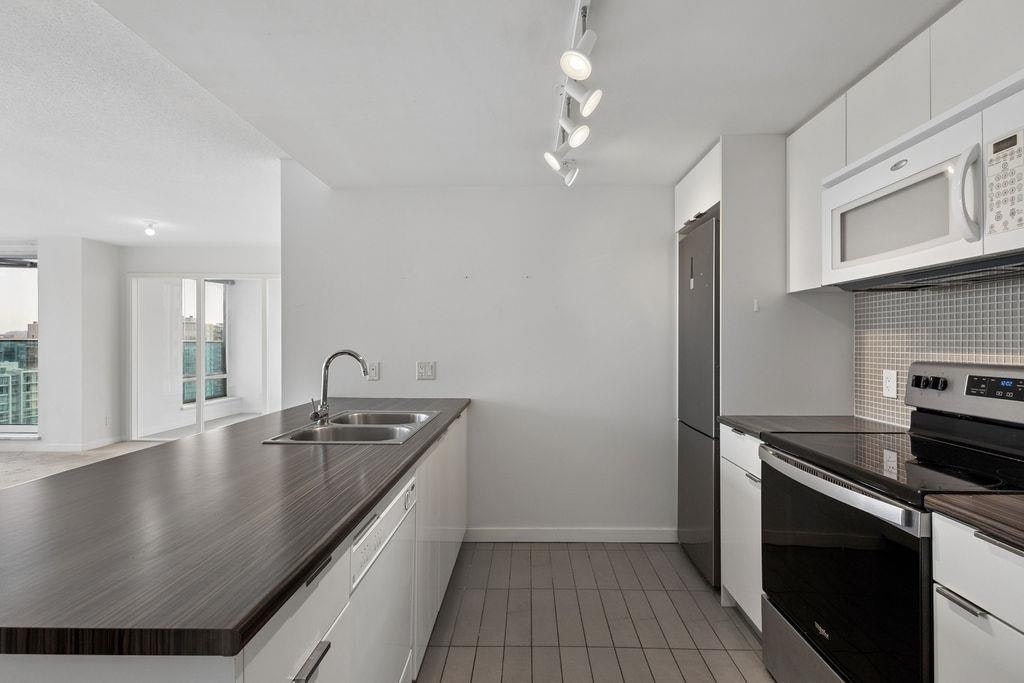 31XX-233 Robson Street, Vancouver, BC, V6B 0E8 - 11