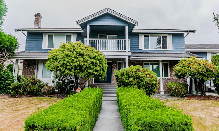 7660 Goldstream Drive